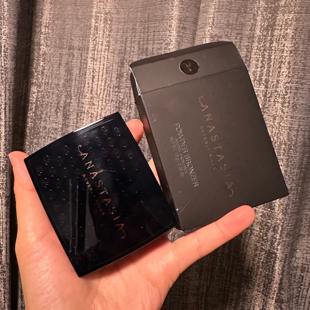 Anastasia Beverly Hills Powder Bronzer Mahogany